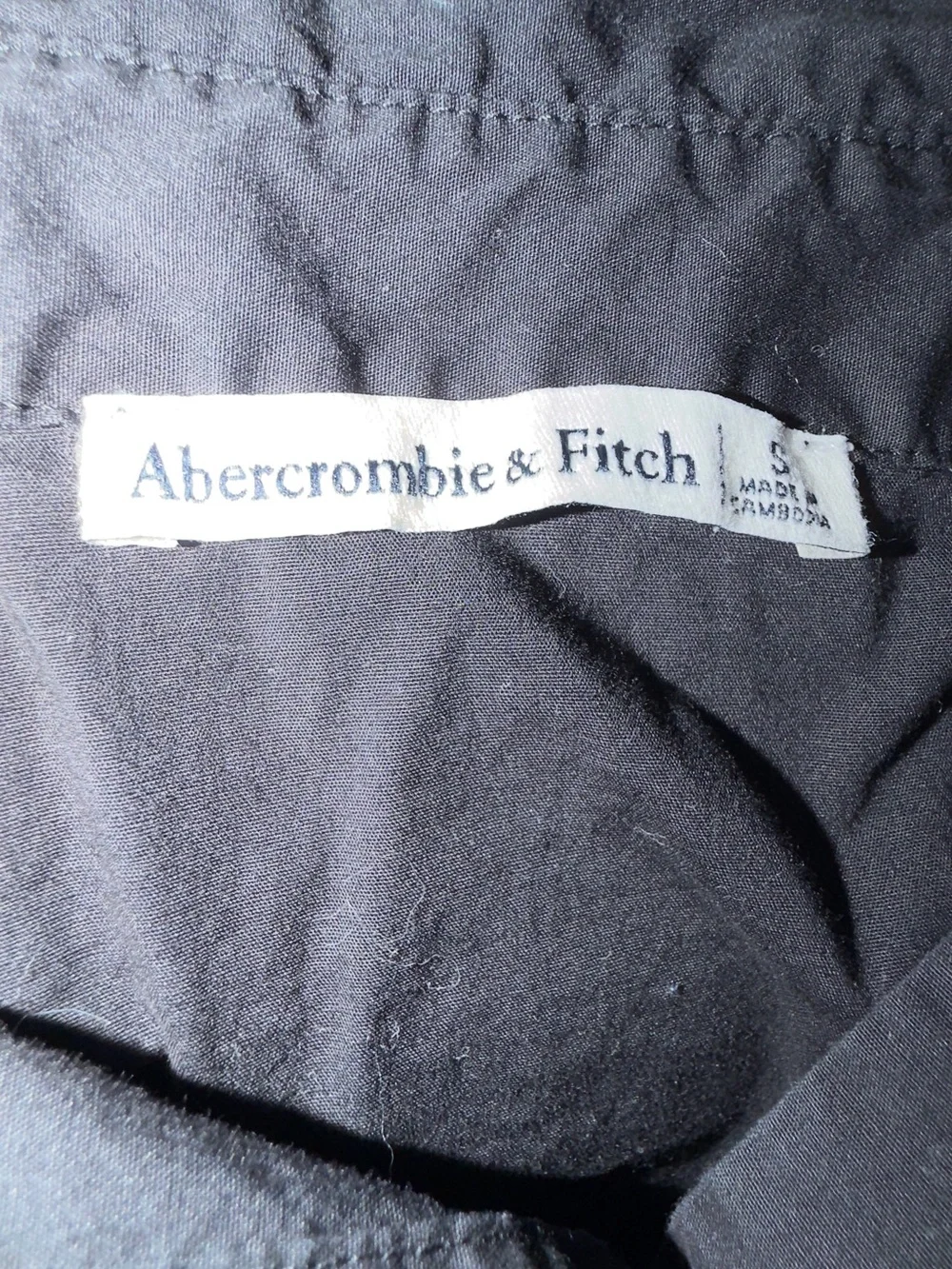 Abercrombie & Fitch Black Cropped Button-Down Shirt